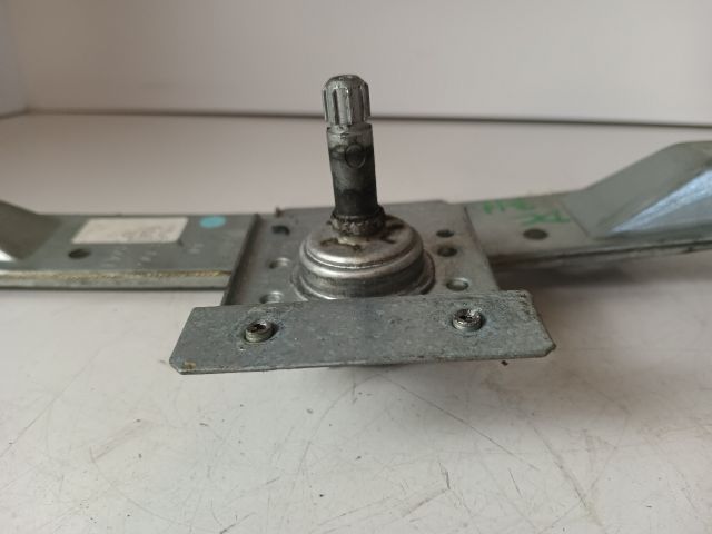 bontott OPEL CORSA E Bal hátsó Ablakemelő Szerkezet (Mechanikus)