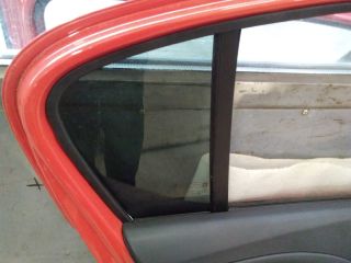 bontott OPEL CORSA E Bal hátsó Ajtó (Részeivel)