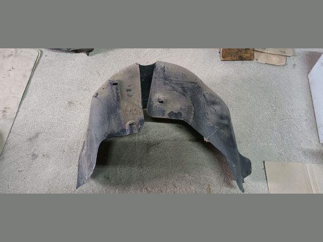 bontott OPEL CORSA E Bal hátsó Dobbetét (Kerékjárati, Műanyag)