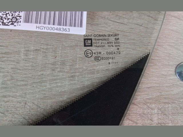 bontott OPEL CORSA E Bal hátsó Fixüveg (Ajtóban)