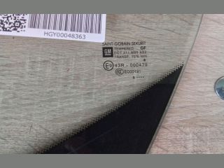 bontott OPEL CORSA E Bal hátsó Fixüveg (Ajtóban)