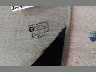 bontott OPEL CORSA E Bal hátsó Fixüveg (Ajtóban)