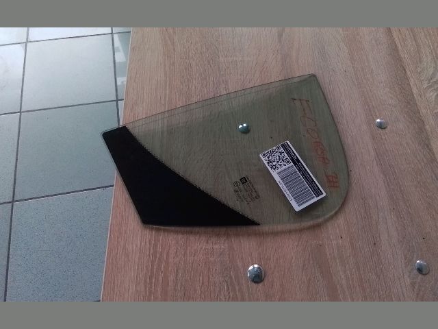 bontott OPEL CORSA E Bal hátsó Fixüveg (Ajtóban)