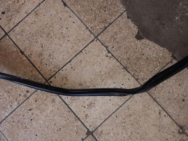 bontott OPEL CORSA E Bal hátsó Gumikéder