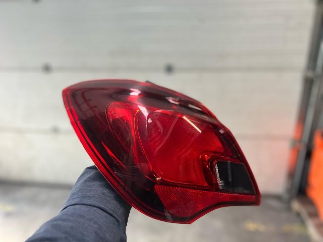 bontott OPEL CORSA E Bal Hátsó Lámpa