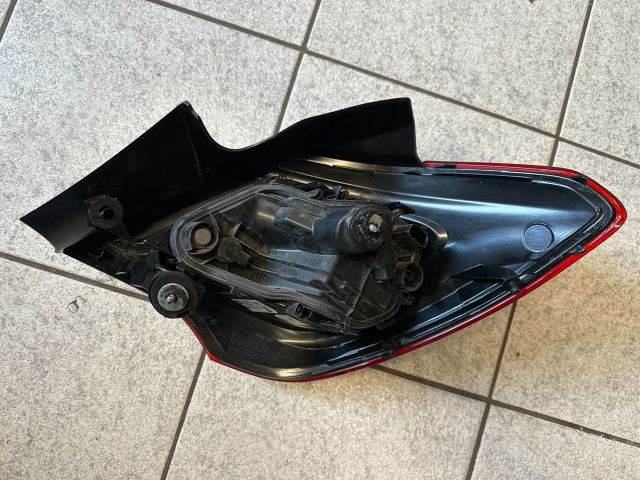 bontott OPEL CORSA E Bal Hátsó Lámpa