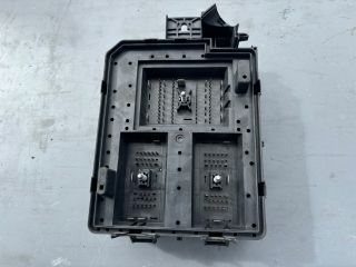 bontott OPEL CORSA E Biztosítéktábla Doboz