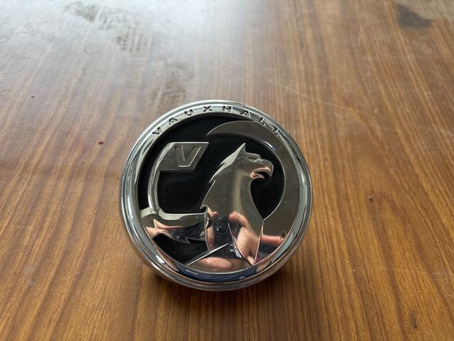 bontott OPEL CORSA E Csomagtérajtó Kapcsoló