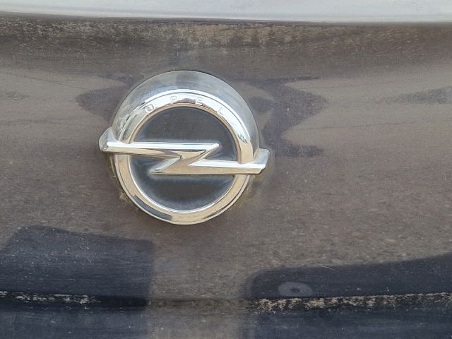 bontott OPEL CORSA E Csomagtérajtó (Részeivel)