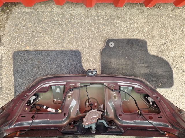 bontott OPEL CORSA E Csomagtérajtó (Részeivel)