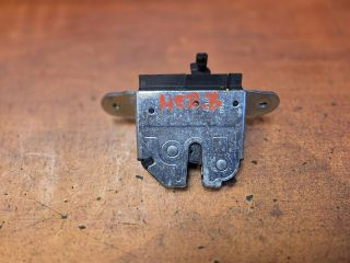 bontott OPEL CORSA E Csomagtérajtó Zárszerkezet