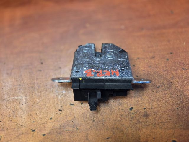 bontott OPEL CORSA E Csomagtérajtó Zárszerkezet