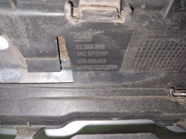 bontott OPEL CORSA E Első Lökhárító (Részeivel)