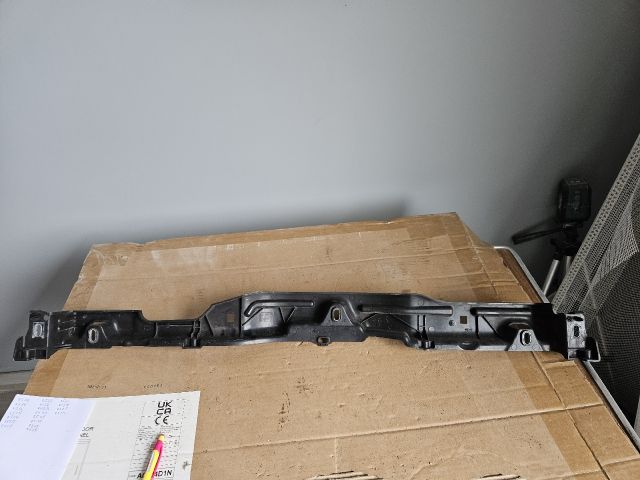 bontott OPEL CORSA E Első Lökhárító Tartó Felső