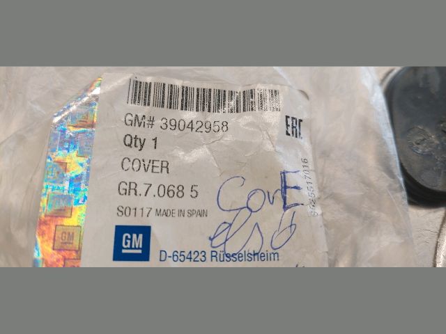 bontott OPEL CORSA E Első Vonószem Burkolat