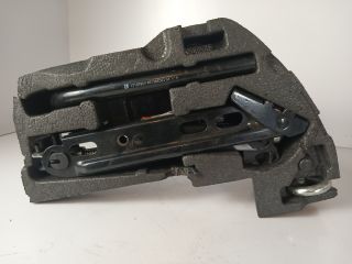 bontott OPEL CORSA E Emelő