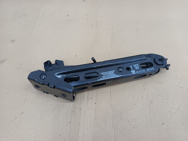 bontott OPEL CORSA E Emelő