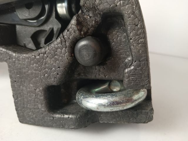 bontott OPEL CORSA E Emelő