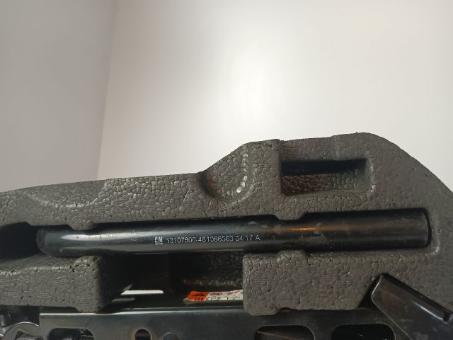 bontott OPEL CORSA E Emelő