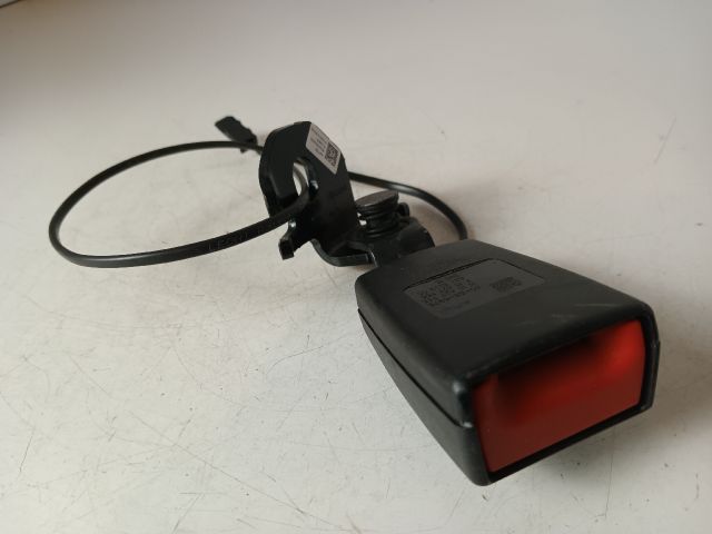 bontott OPEL CORSA E Hátsó középső Biztonsági Öv Csat