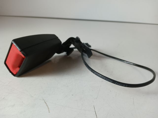 bontott OPEL CORSA E Hátsó középső Biztonsági Öv Csat