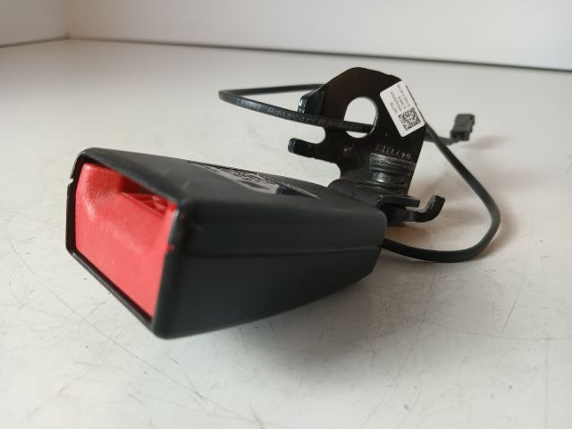 bontott OPEL CORSA E Hátsó középső Biztonsági Öv Csat