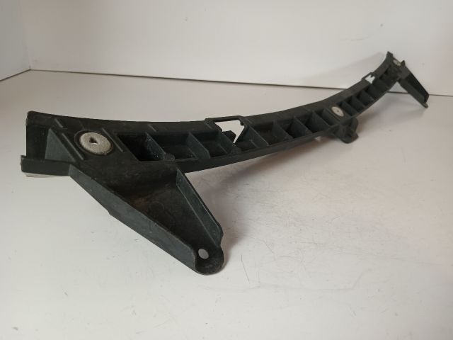 bontott OPEL CORSA E Hátsó középső Lökhárító Tartó (Műanyag)