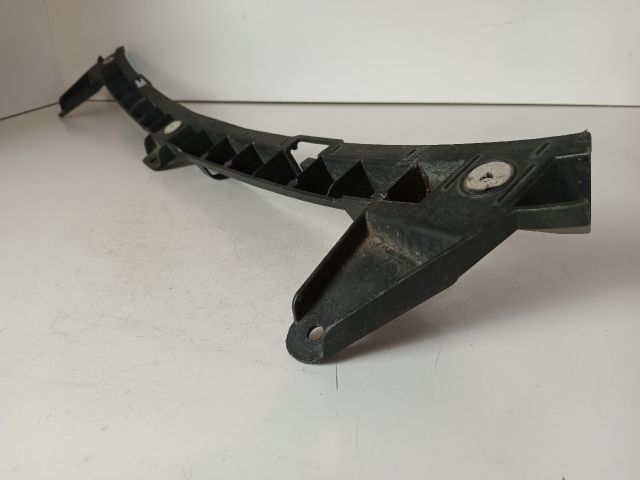 bontott OPEL CORSA E Hátsó középső Lökhárító Tartó (Műanyag)