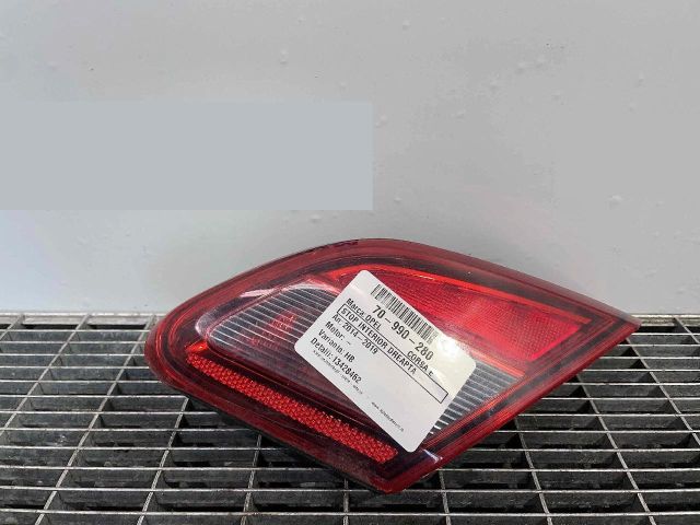 bontott OPEL CORSA E Jobb Belső Hátsó Lámpa