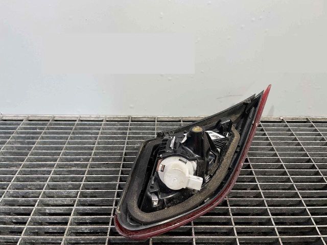 bontott OPEL CORSA E Jobb Belső Hátsó Lámpa