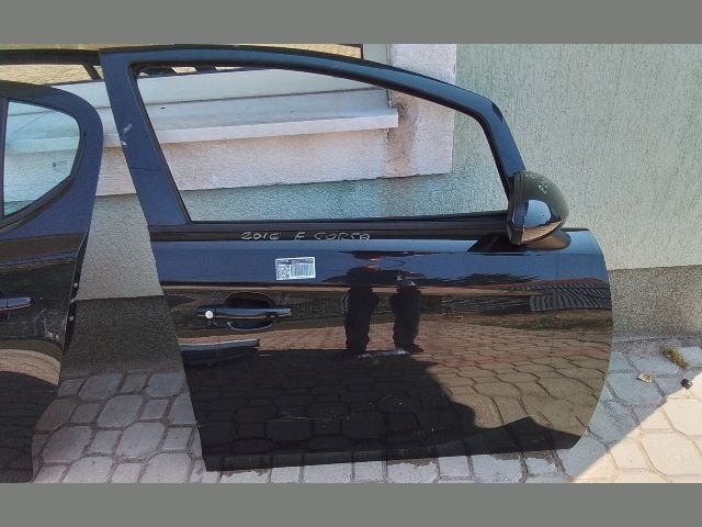 bontott OPEL CORSA E Jobb első Ajtó (Részeivel)