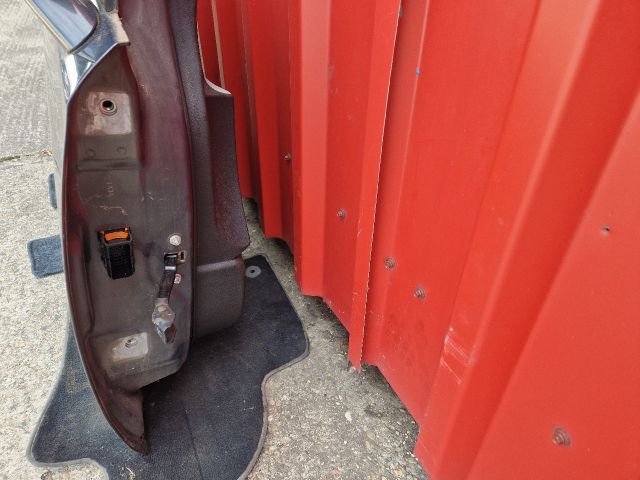 bontott OPEL CORSA E Jobb első Ajtó (Részeivel)