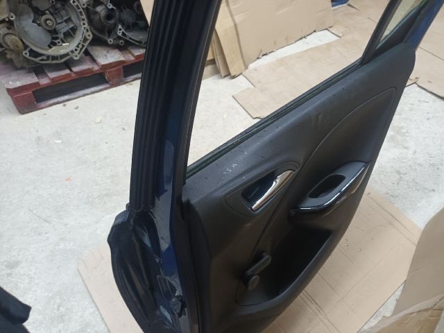 bontott OPEL CORSA E Jobb hátsó Ajtó (Részeivel)
