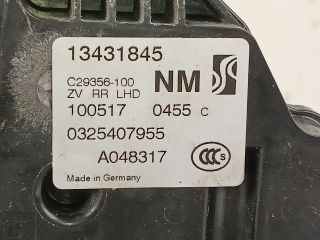 bontott OPEL CORSA E Jobb hátsó Ajtózár