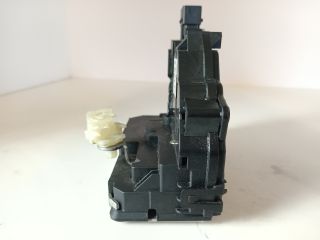 bontott OPEL CORSA E Jobb hátsó Ajtózár