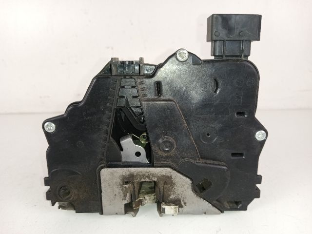 bontott OPEL CORSA E Jobb hátsó Ajtózár