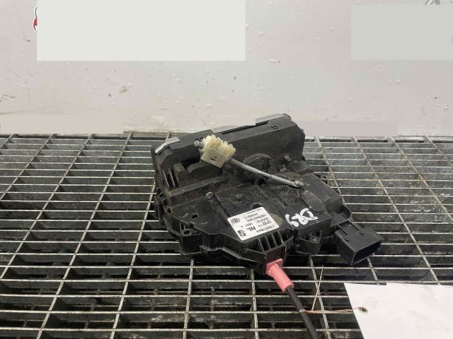 bontott OPEL CORSA E Jobb hátsó Ajtózár