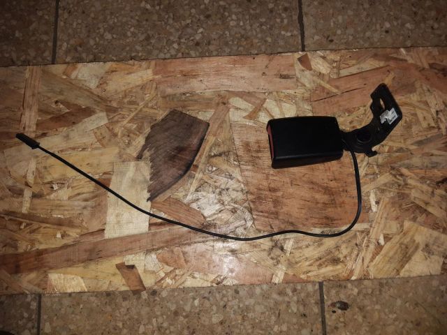 bontott OPEL CORSA E Jobb hátsó Biztonsági Öv Csat