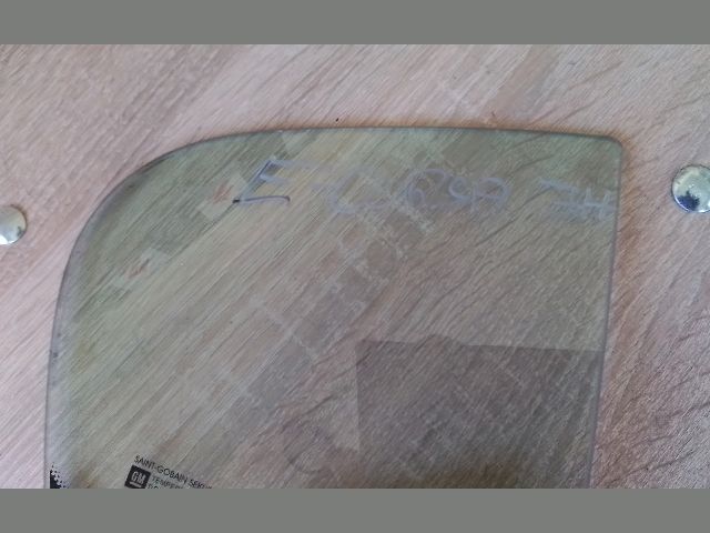 bontott OPEL CORSA E Jobb hátsó Fixüveg (Ajtóban)