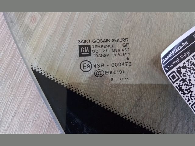 bontott OPEL CORSA E Jobb hátsó Fixüveg (Ajtóban)
