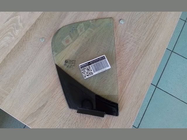 bontott OPEL CORSA E Jobb hátsó Fixüveg (Ajtóban)