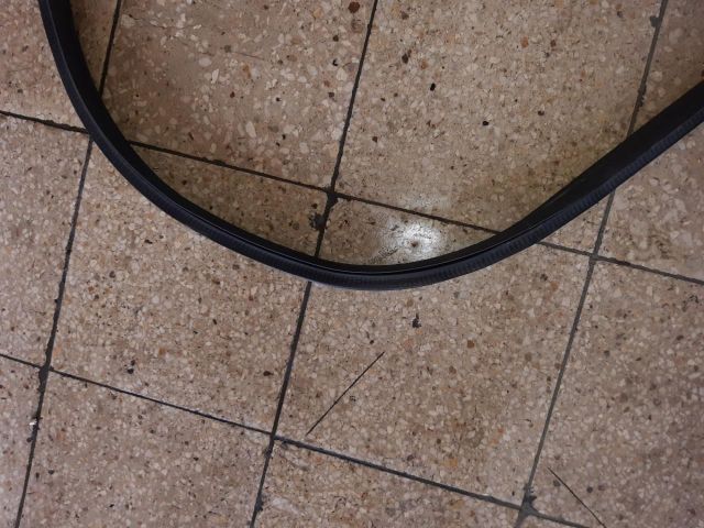 bontott OPEL CORSA E Jobb hátsó Gumikéder