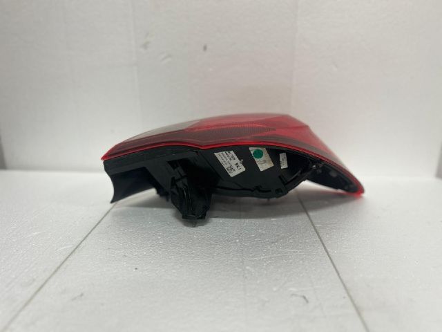 bontott OPEL CORSA E Jobb Hátsó Lámpa