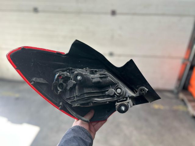 bontott OPEL CORSA E Jobb Hátsó Lámpa
