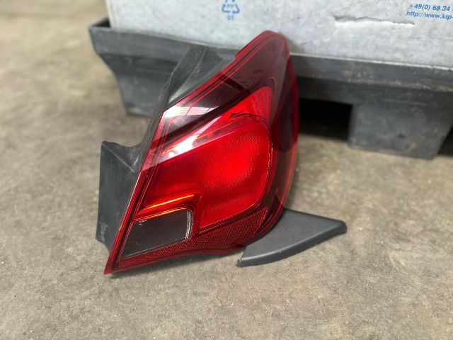 bontott OPEL CORSA E Jobb Hátsó Lámpa