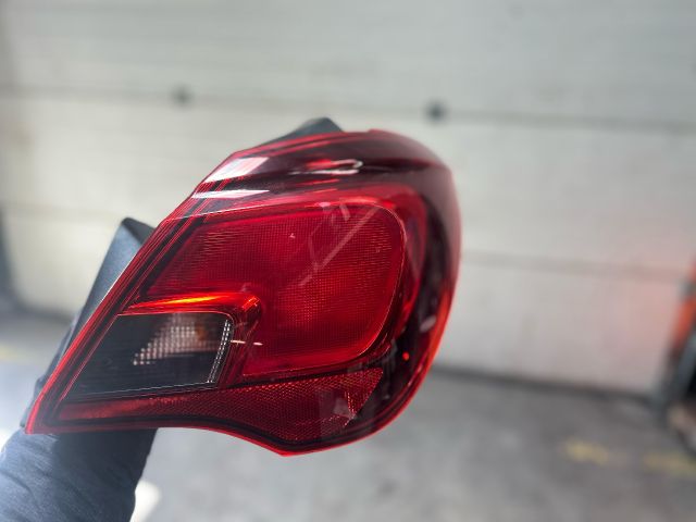 bontott OPEL CORSA E Jobb Hátsó Lámpa