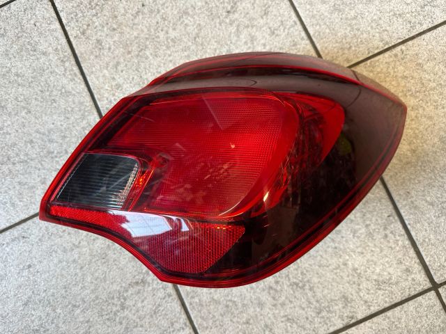 bontott OPEL CORSA E Jobb Hátsó Lámpa