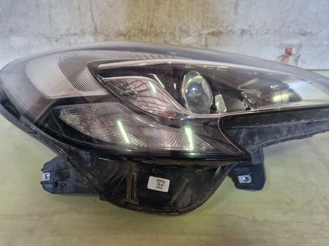 bontott OPEL CORSA E Jobb Xenon Fényszóró