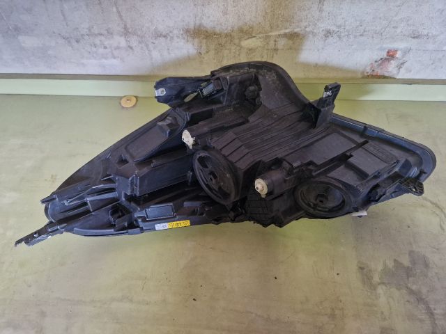 bontott OPEL CORSA E Jobb Xenon Fényszóró