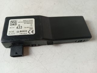 bontott OPEL CORSA E Központizár Elektronika